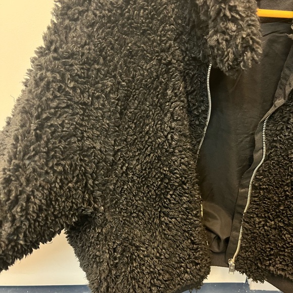 Oversized black teddy zip up - Picture 2 of 3